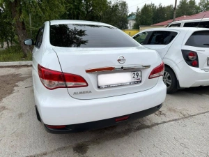Nissan Almera